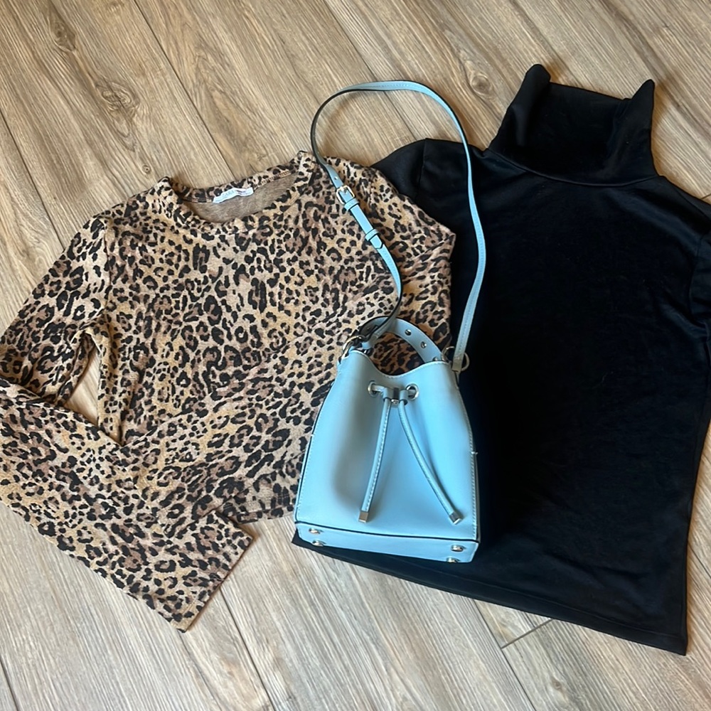💕Bundle 3 Pieces of ZARA - Crossbody Purse and 2 Shirts, Size M